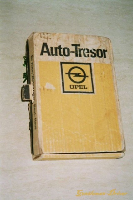 1 WZ Tresor-Karton Opel.jpg