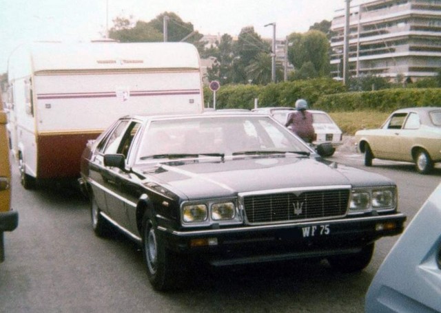 Maserati Quattroporte III mit Wohnwagen.jpg