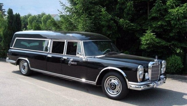 1965 MERCEDES BENZ 600 W100 Hearse.jpg